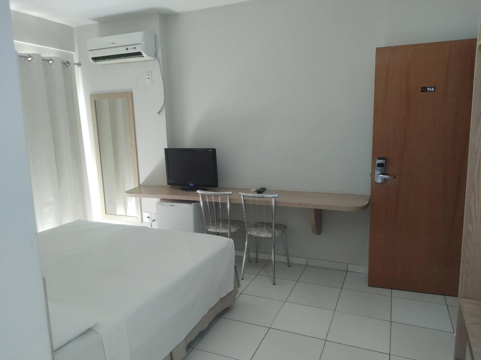 Suite Golden Express Roberto Imoveis كلدس نوفاس المظهر الخارجي الصورة